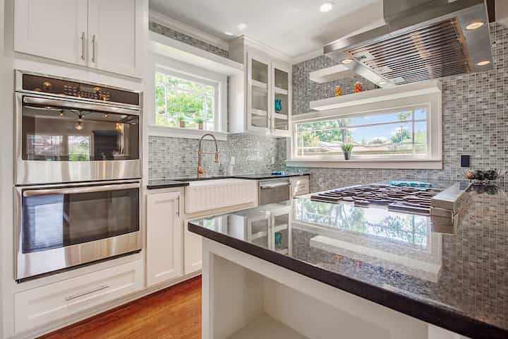 Hire kitchen refurbishment & appliances contractors in Springfield, Virginia. Our expert fitters do extensions, design & installation.